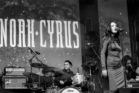 Noah Cyrus & Band