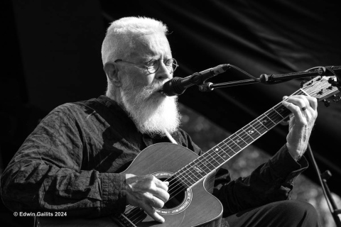 Bruce Cockburn in Concert