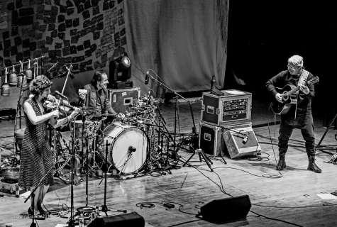 Bruce Cockburn, Jenny Scheinman, Gary Craig, Massey Hall, Toronto 04.09.11