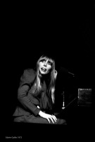 Joni Mitchell 02.25.72  Massey Hall, Toronto