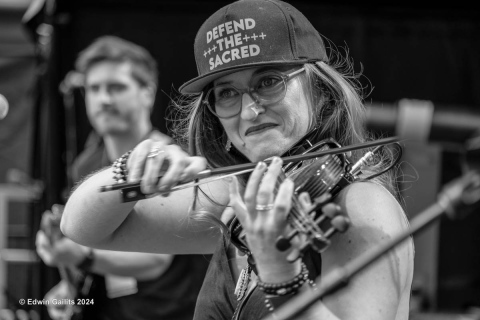 Alyssa Delbaere Sawchuk in Amanda Rheaume Band