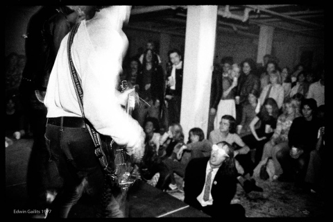 Vile Tones  and Audience Amazed 1977 Crash n Burn